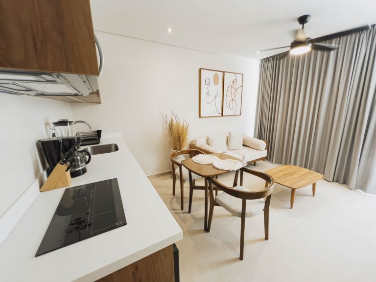 d735b6e5-e125-45c8-b155-bfa165b354a2