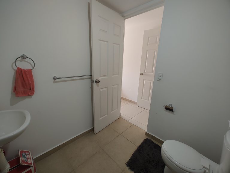 Azcapo-11-BañoP-2-min